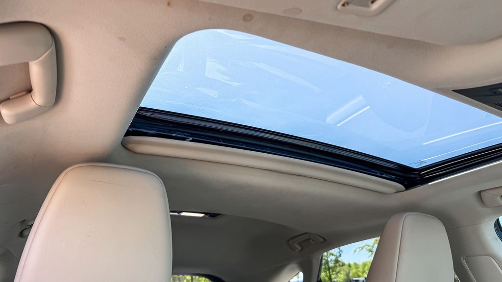 Thumbnail: 2021 Lexus RX - 16