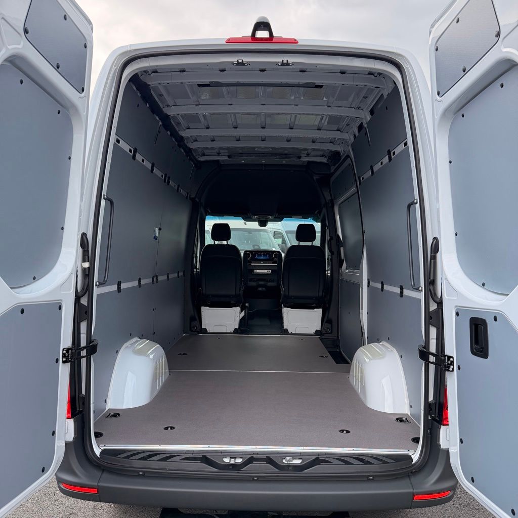 Thumbnail: 2026 Mercedes-Benz Sprinter - 22