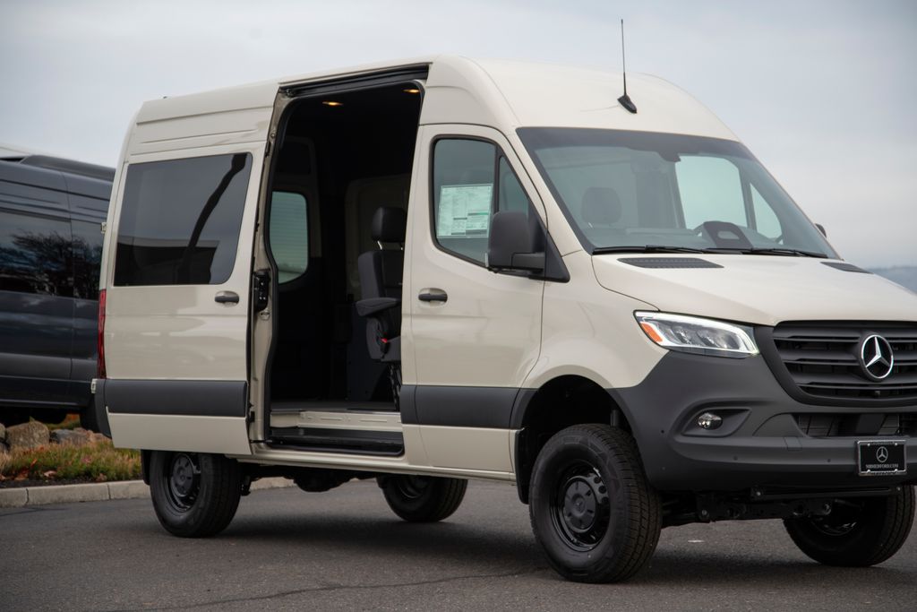 Thumbnail: 2026 Mercedes-Benz Sprinter - 6