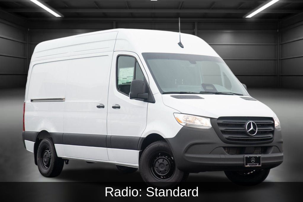 Thumbnail: 2025 Mercedes-Benz Sprinter - 3