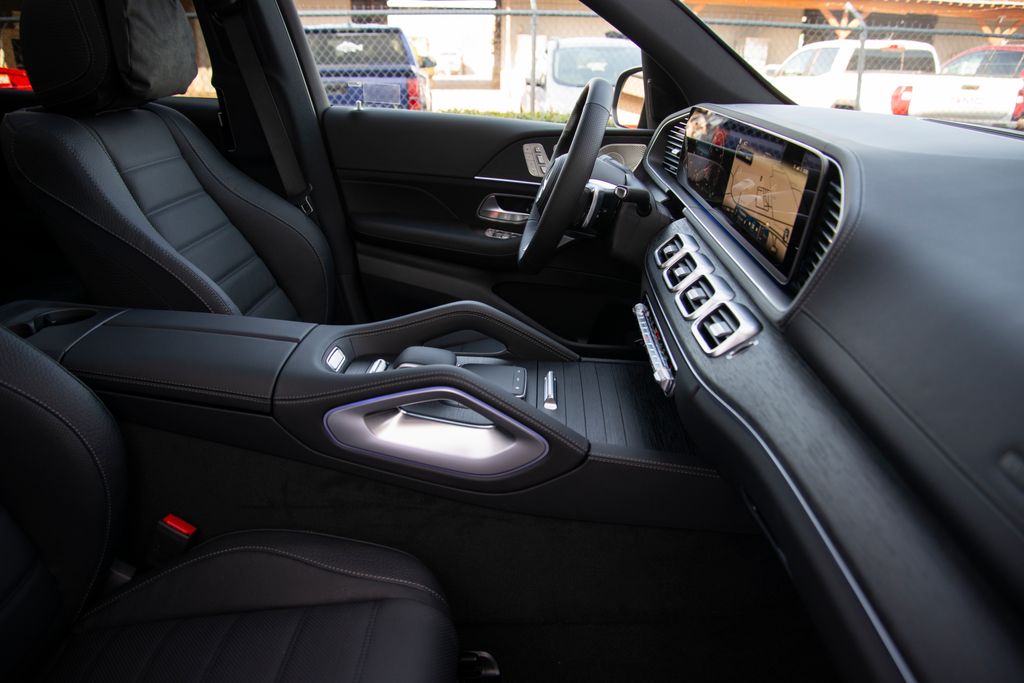 Thumbnail: 2026 Mercedes-Benz GLS - 20