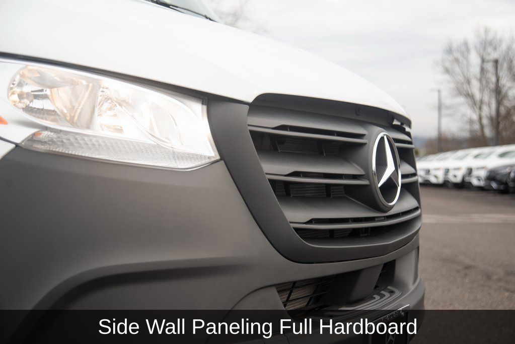 Thumbnail: 2025 Mercedes-Benz Sprinter - 18