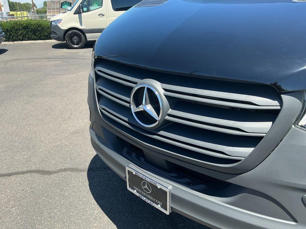 New 2026 Mercedes-Benz Sprinter 2500 Standard Roof 4-Cyl Diesel HO Van Crew Van