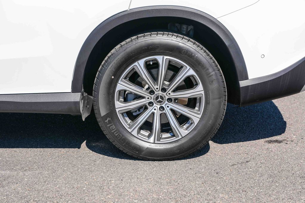 Thumbnail: 2025 Mercedes-Benz GLC - 14