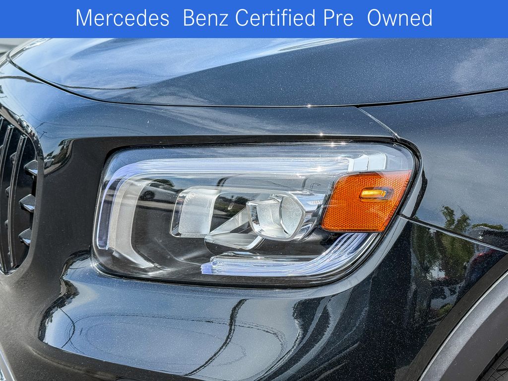 Thumbnail: 2022 Mercedes-Benz GLB - 2