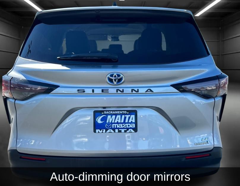 Thumbnail: 2024 Toyota Sienna - 11