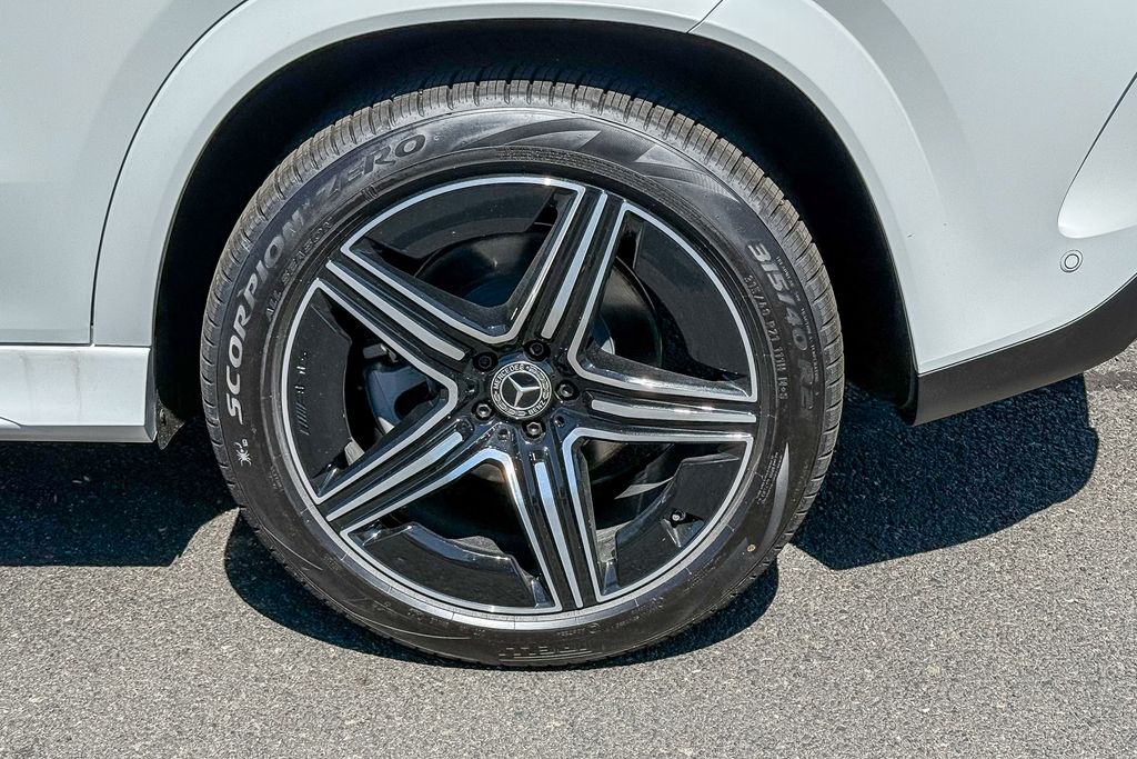 Thumbnail: 2026 Mercedes-Benz GLE - 9