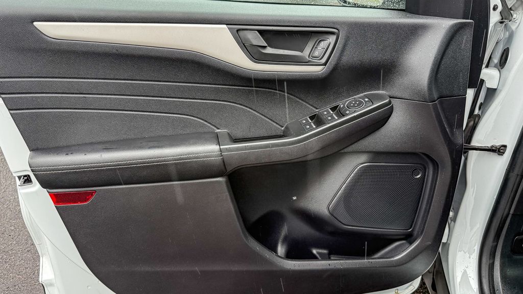 Thumbnail: 2022 Ford Escape - 19