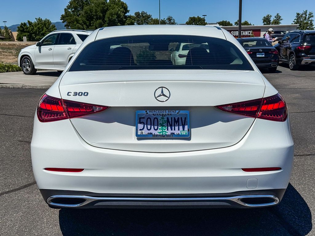 Thumbnail: 2022 Mercedes-Benz C-Class - 7