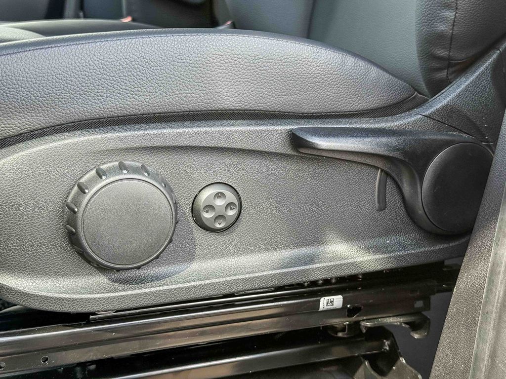 Thumbnail: 2026 Mercedes-Benz Sprinter - 20