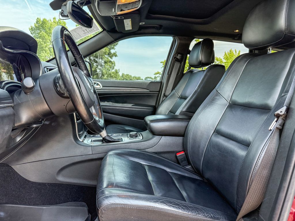Thumbnail: 2021 Jeep Grand Cherokee - 17