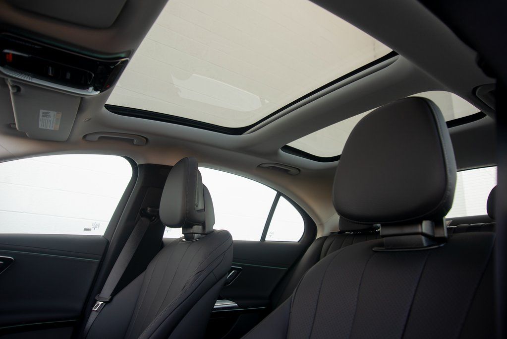 Thumbnail: 2025 Mercedes-Benz E-Class - 21