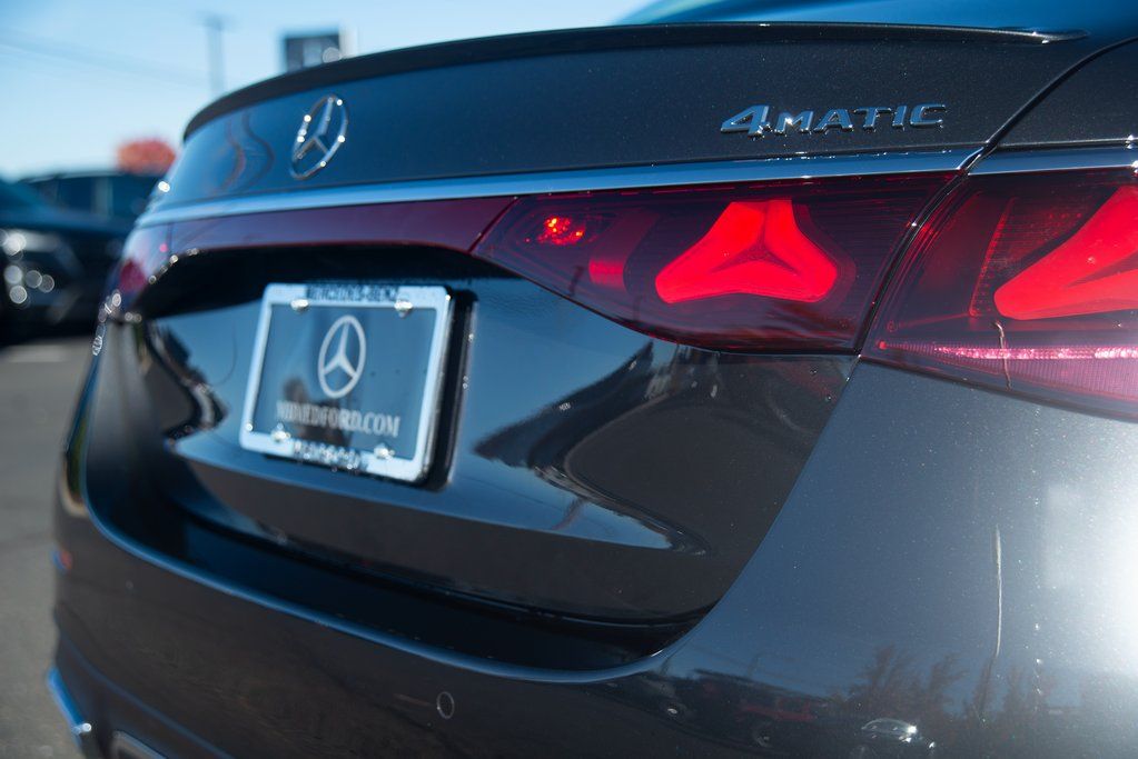 Thumbnail: 2025 Mercedes-Benz E-Class - 16