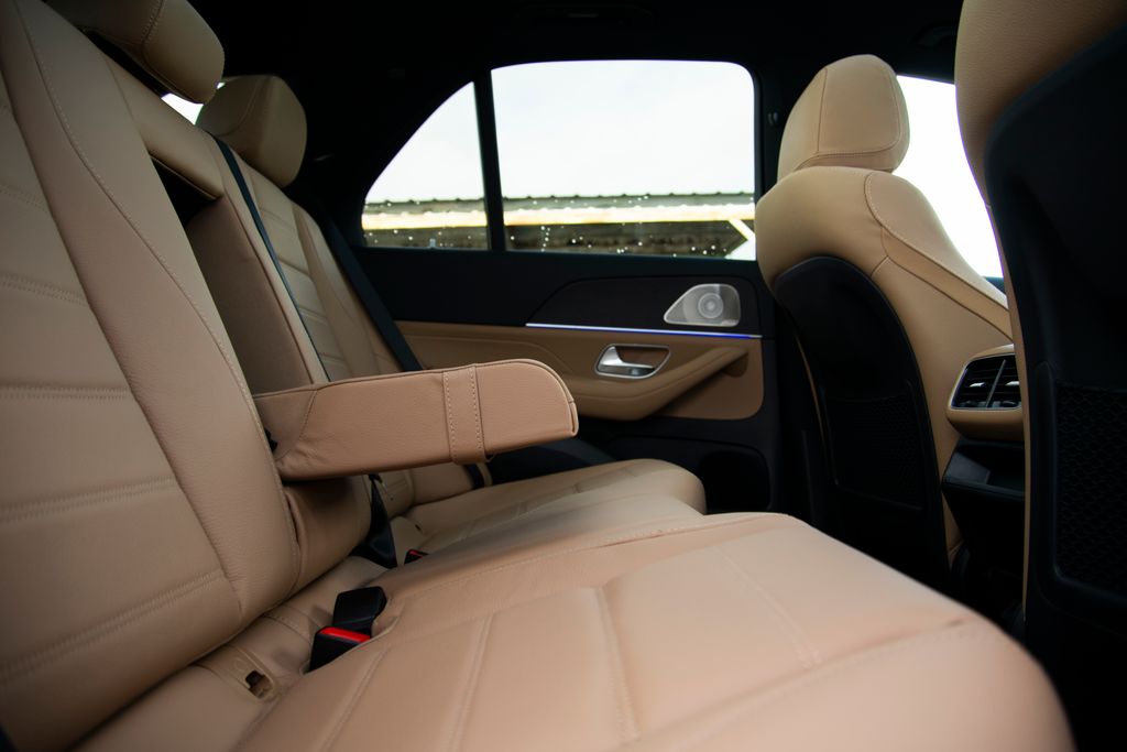 Thumbnail: 2026 Mercedes-Benz GLE - 12