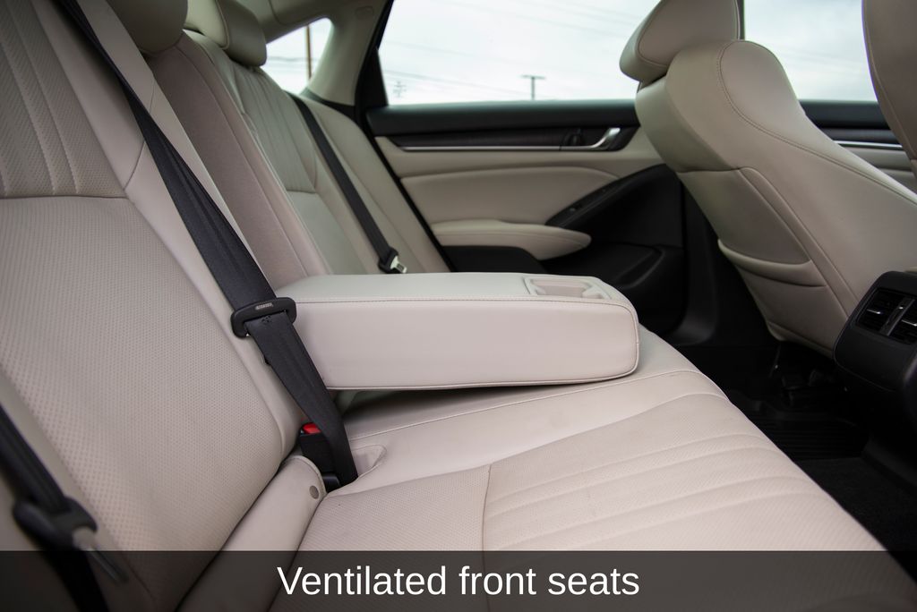 Thumbnail: 2018 Honda Accord - 16