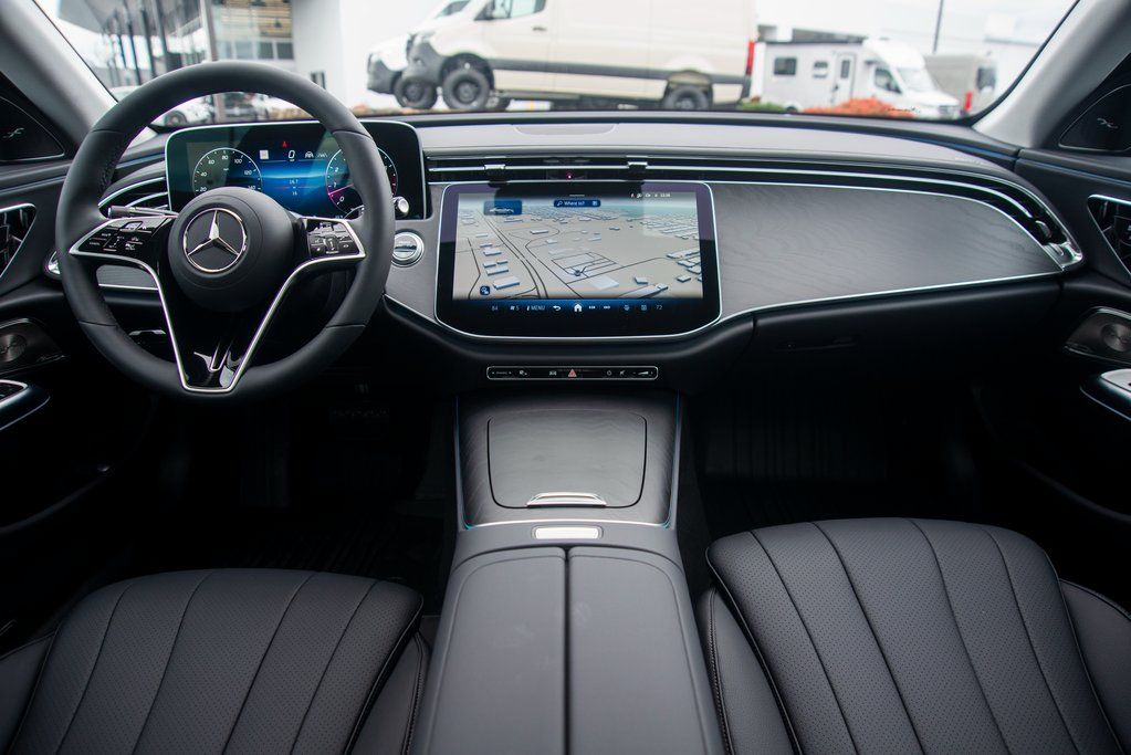 Thumbnail: 2025 Mercedes-Benz E-Class - 33