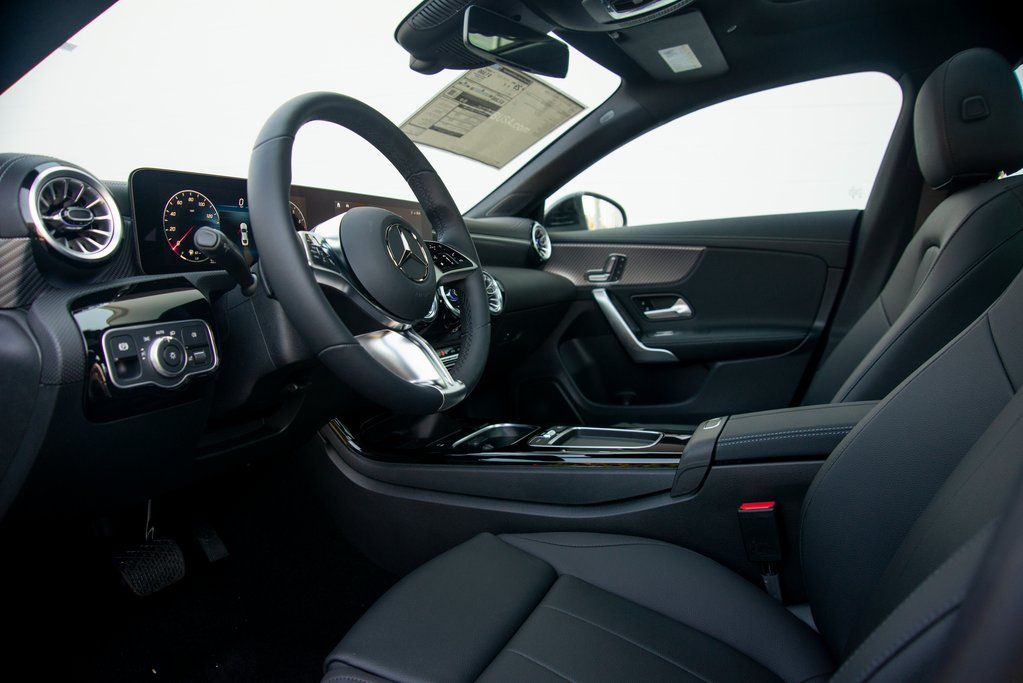 Thumbnail: 2025 Mercedes-Benz CLA - 20