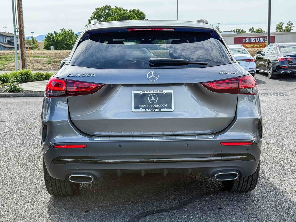 Thumbnail: 2022 Mercedes-Benz GLA - 7