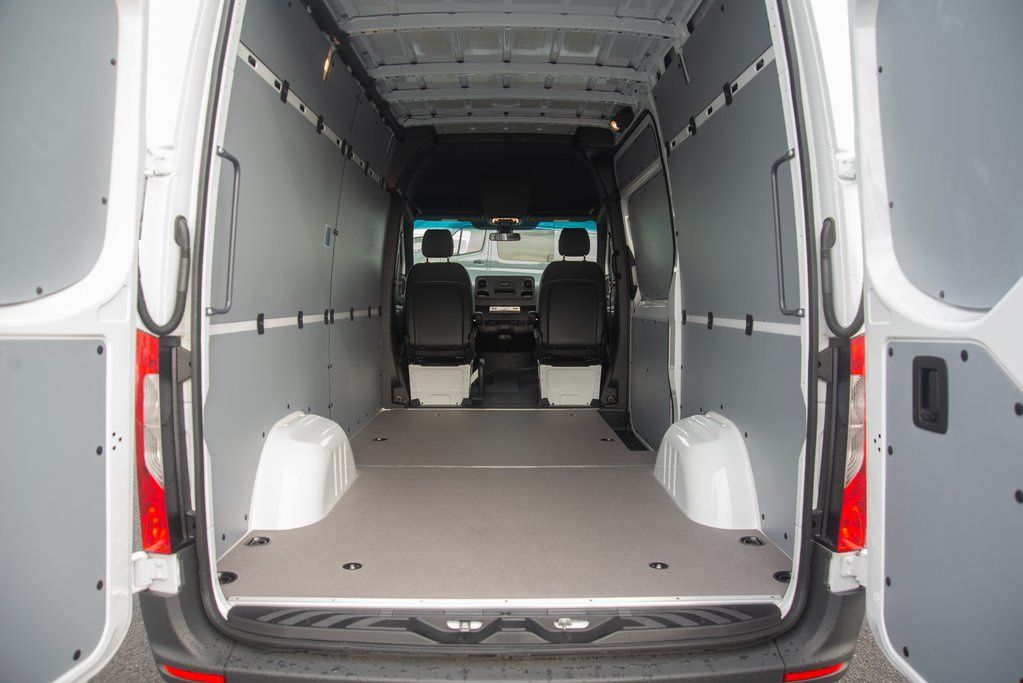 Thumbnail: 2025 Mercedes-Benz Sprinter - 37