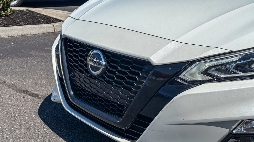 Thumbnail: 2022 Nissan Altima - 3