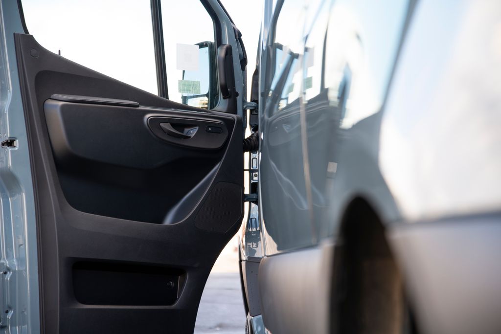 Thumbnail: 2026 Mercedes-Benz Sprinter - 10