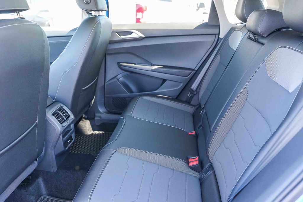 Thumbnail: 2025 Volkswagen Taos - 21