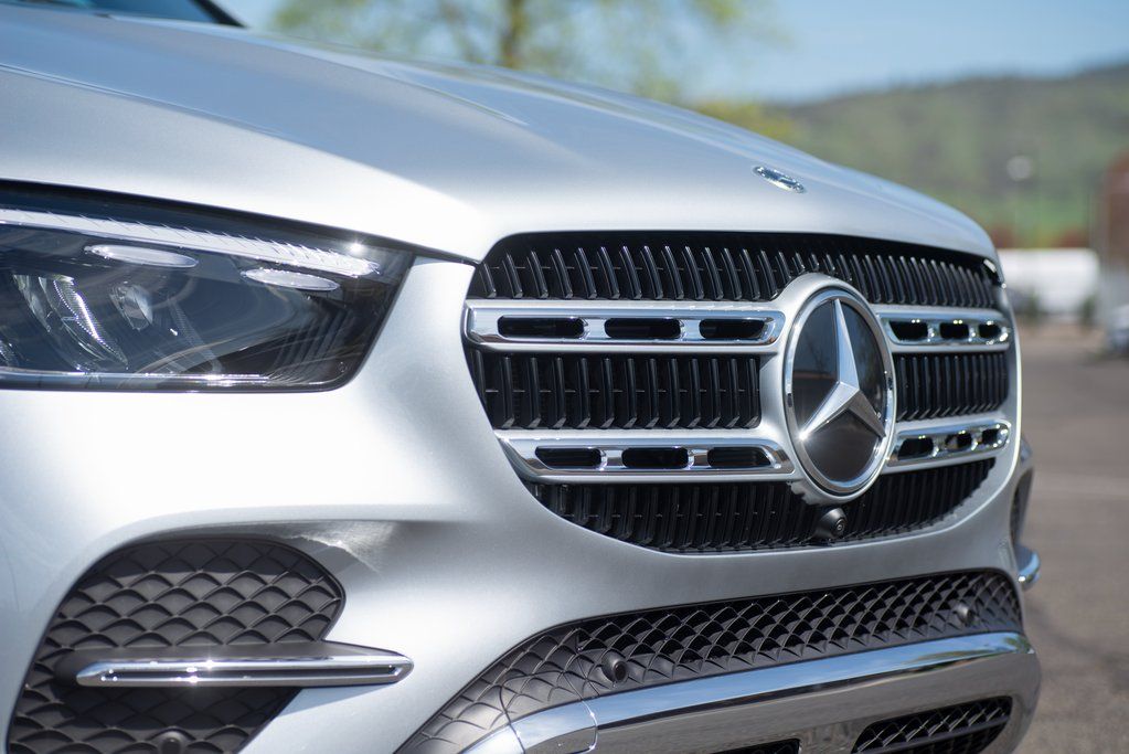 Thumbnail: 2025 Mercedes-Benz GLE - 17