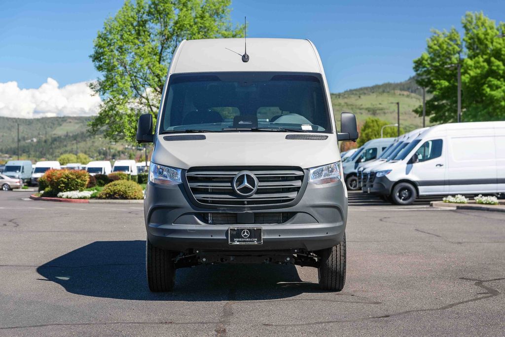 Thumbnail: 2026 Mercedes-Benz Sprinter - 4