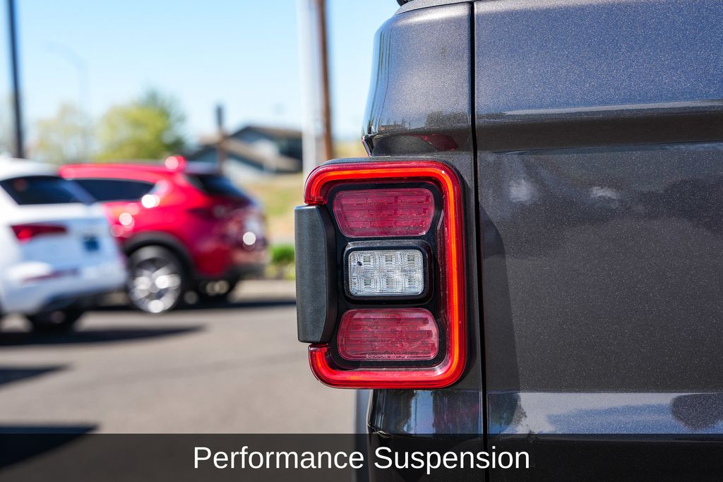 Thumbnail: 2020 Jeep Gladiator - 10