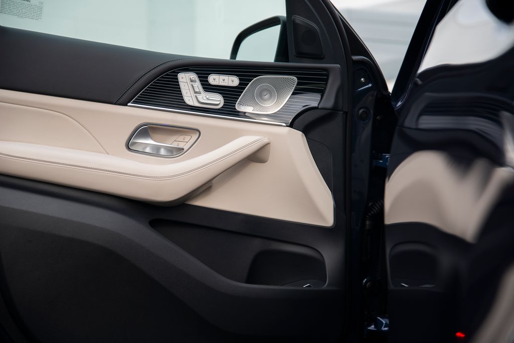 Thumbnail: 2026 Mercedes-Benz GLE - 20