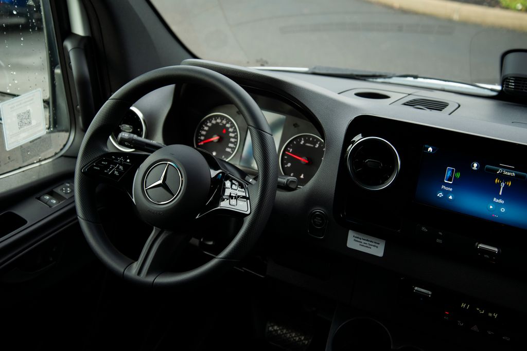 Thumbnail: 2026 Mercedes-Benz Sprinter - 18