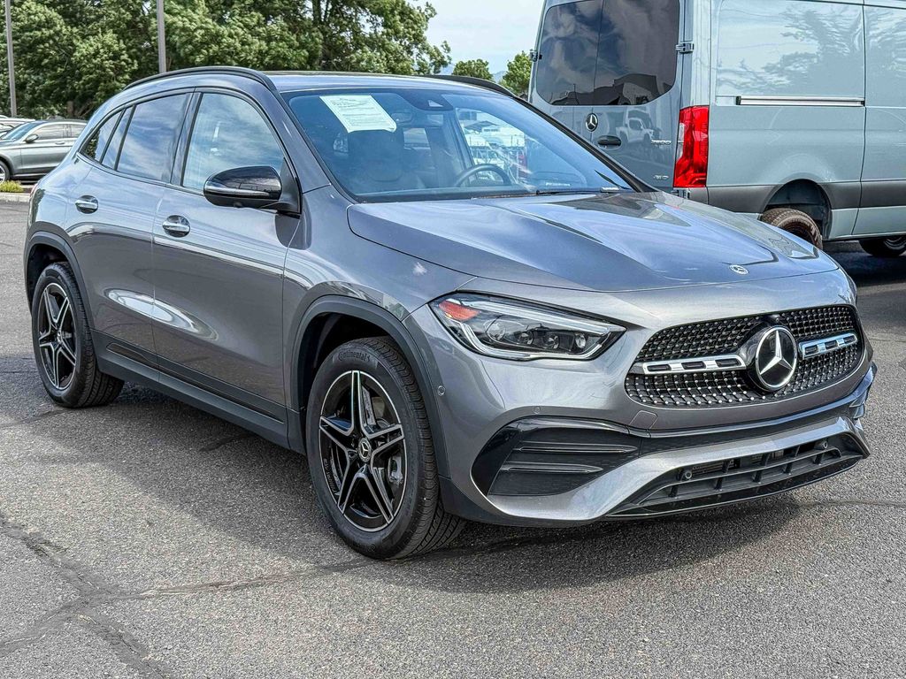 Thumbnail: 2022 Mercedes-Benz GLA - 5