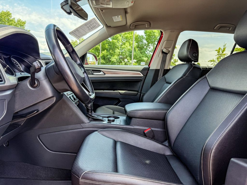 Thumbnail: 2021 Volkswagen Atlas - 18