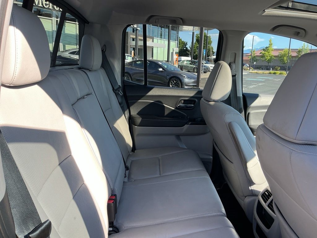 Thumbnail: 2019 Honda Ridgeline - 21
