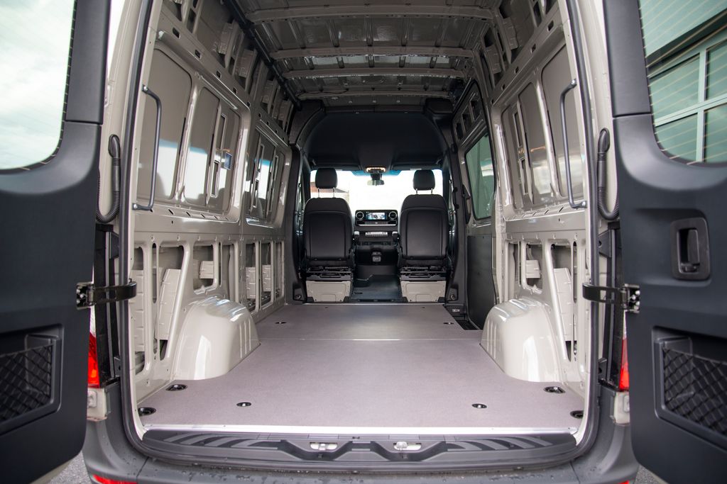 Thumbnail: 2026 Mercedes-Benz Sprinter - 20