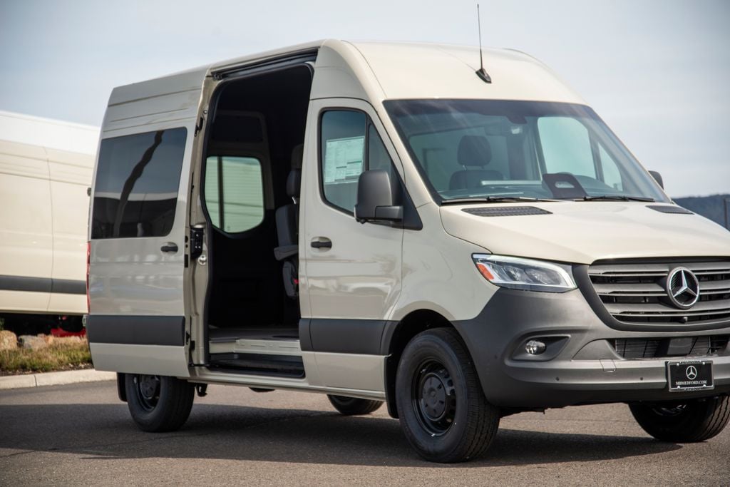 Thumbnail: 2026 Mercedes-Benz Sprinter - 6
