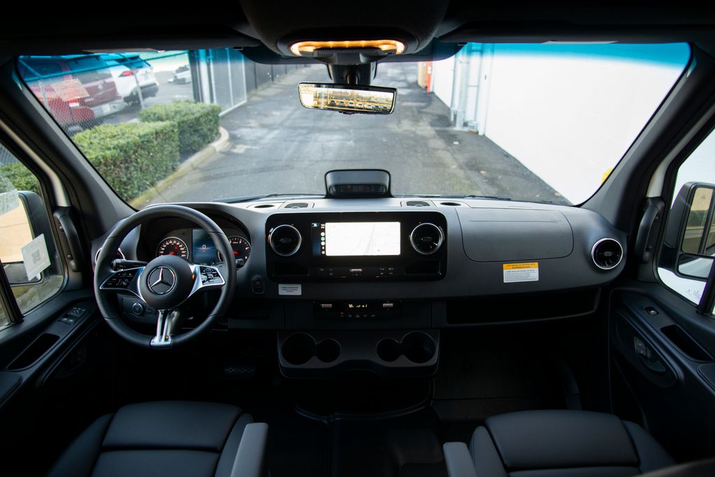 Thumbnail: 2026 Mercedes-Benz Sprinter - 18