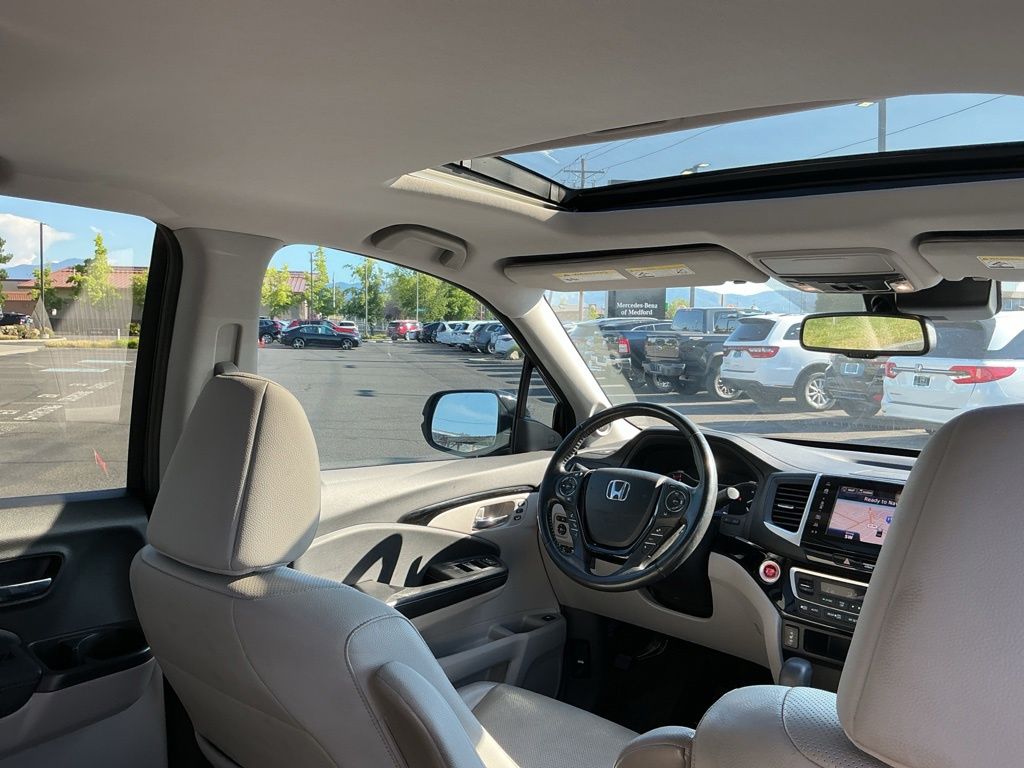 Thumbnail: 2019 Honda Ridgeline - 22
