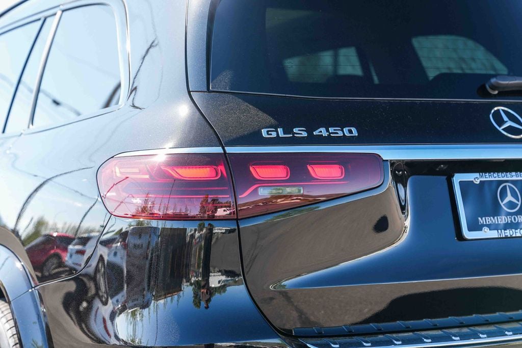 Thumbnail: 2026 Mercedes-Benz GLS - 9
