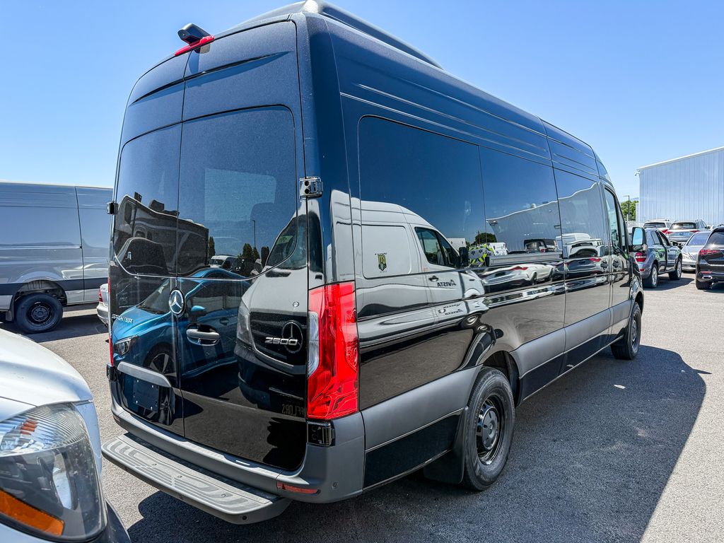 Thumbnail: 2026 Mercedes-Benz Sprinter - 6