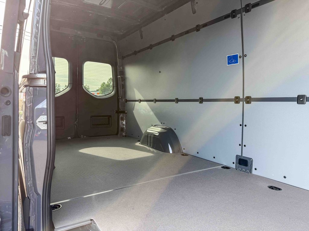 Thumbnail: 2026 Mercedes-Benz Sprinter - 25