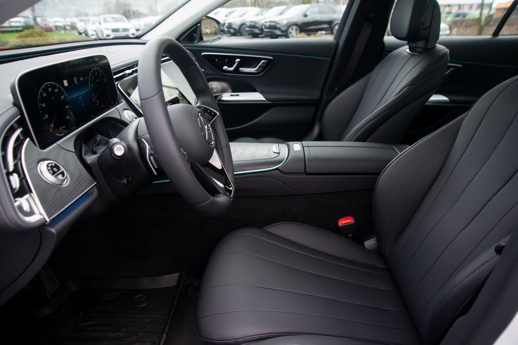 Thumbnail: 2025 Mercedes-Benz E-Class - 25