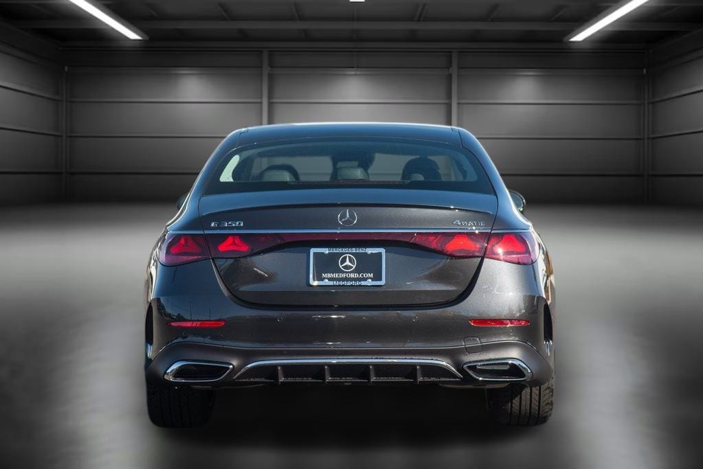 Thumbnail: 2025 Mercedes-Benz E-Class - 5