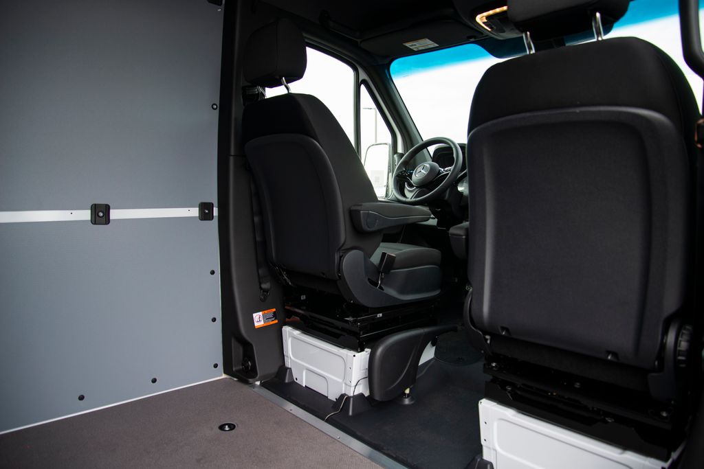 Thumbnail: 2026 Mercedes-Benz Sprinter - 19