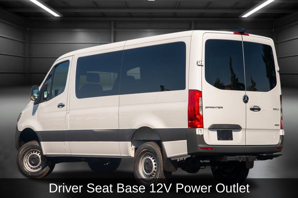 Thumbnail: 2025 Mercedes-Benz Sprinter - 9