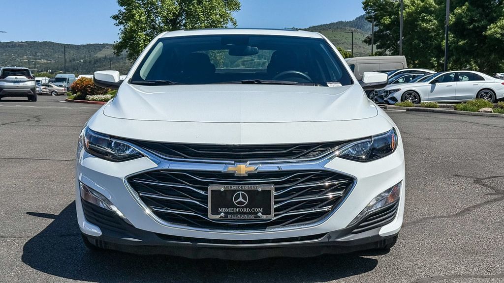 Thumbnail: 2024 Chevrolet Malibu - 4