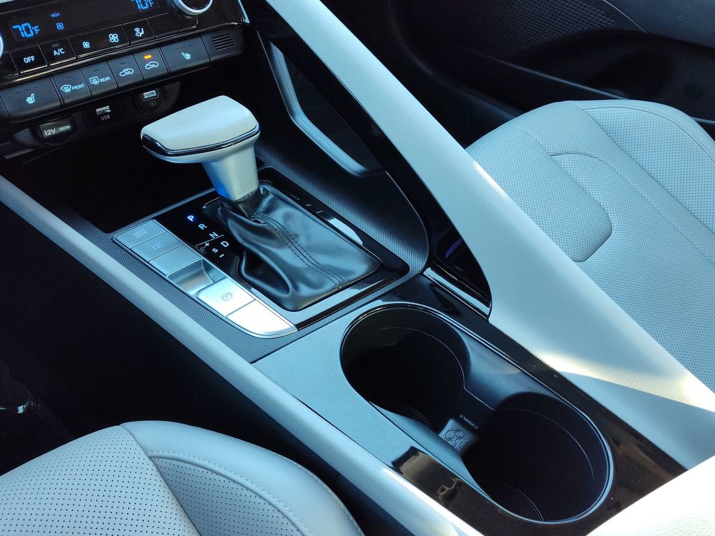 Thumbnail: 2023 Hyundai Elantra - 29