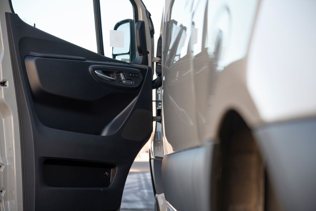 Thumbnail: 2026 Mercedes-Benz Sprinter - 10