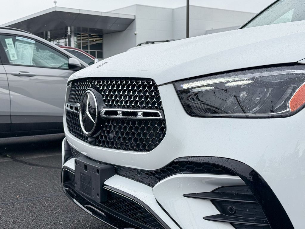 Thumbnail: 2025 Mercedes-Benz GLE - 3