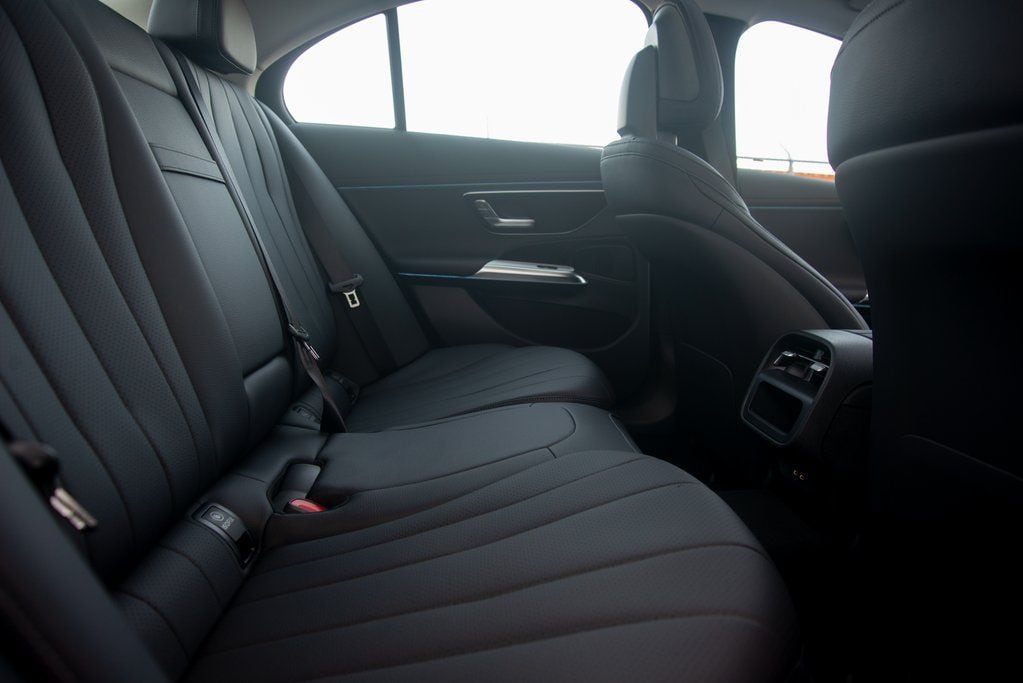 Thumbnail: 2025 Mercedes-Benz E-Class - 23